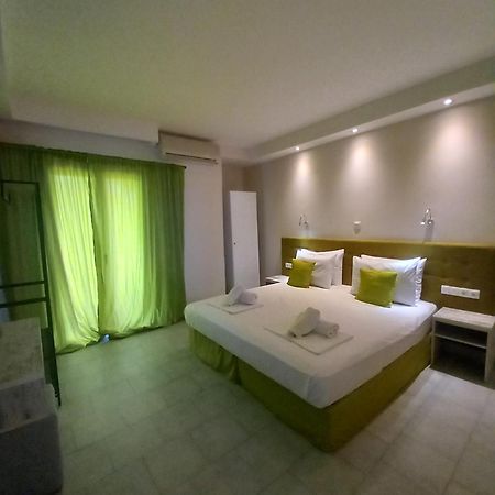 Blue Waves Corfu Aparthotel Kávos Екстериор снимка