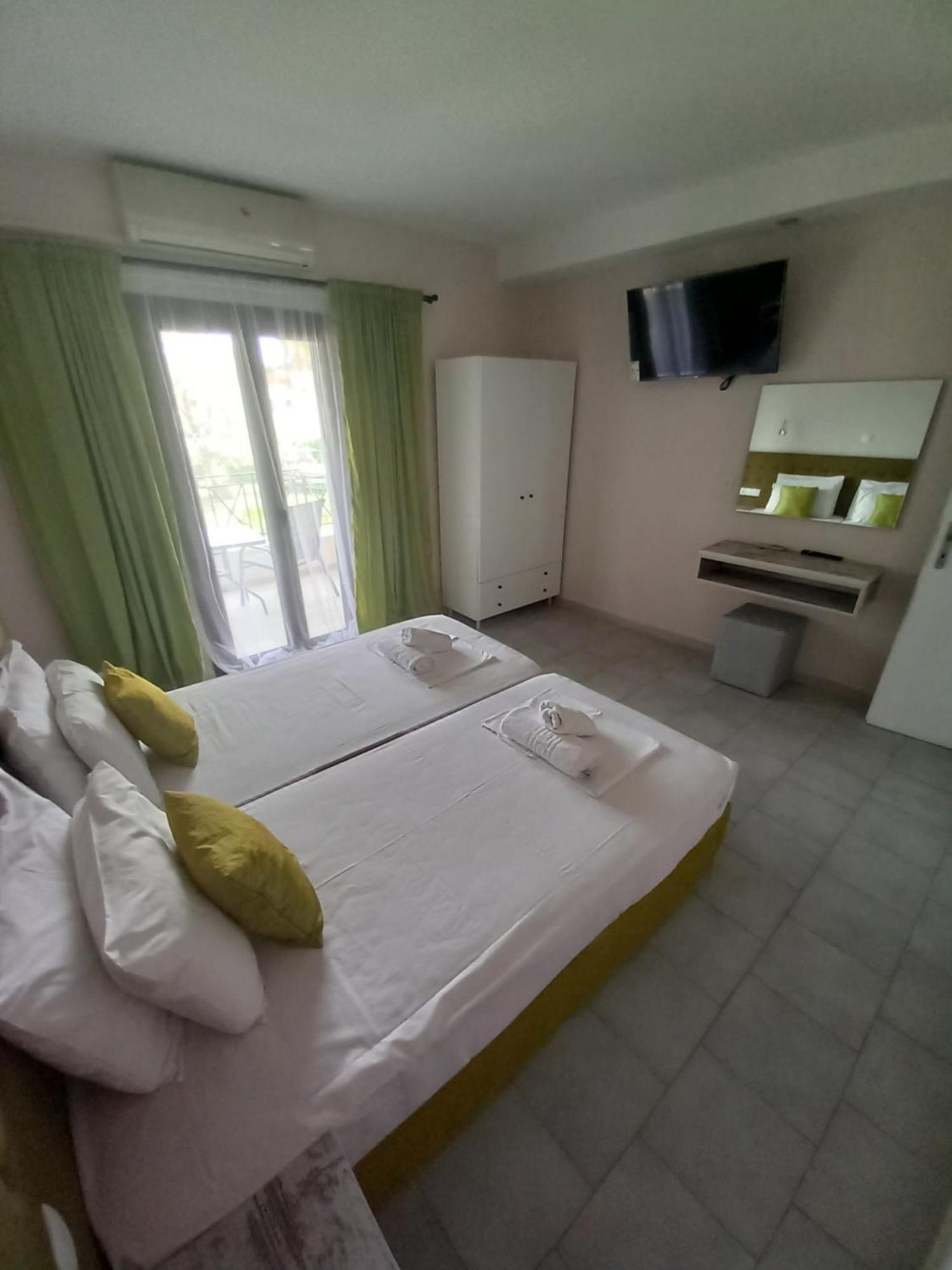 Blue Waves Corfu Aparthotel Kávos Екстериор снимка
